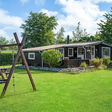 Pet Friendly In With Kitchen Holiday home Slagelse